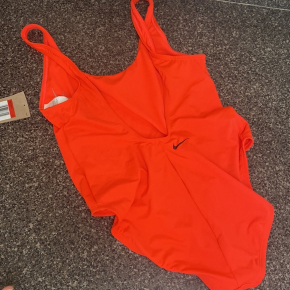 Nike Swimsuit - Picture 3 of 3